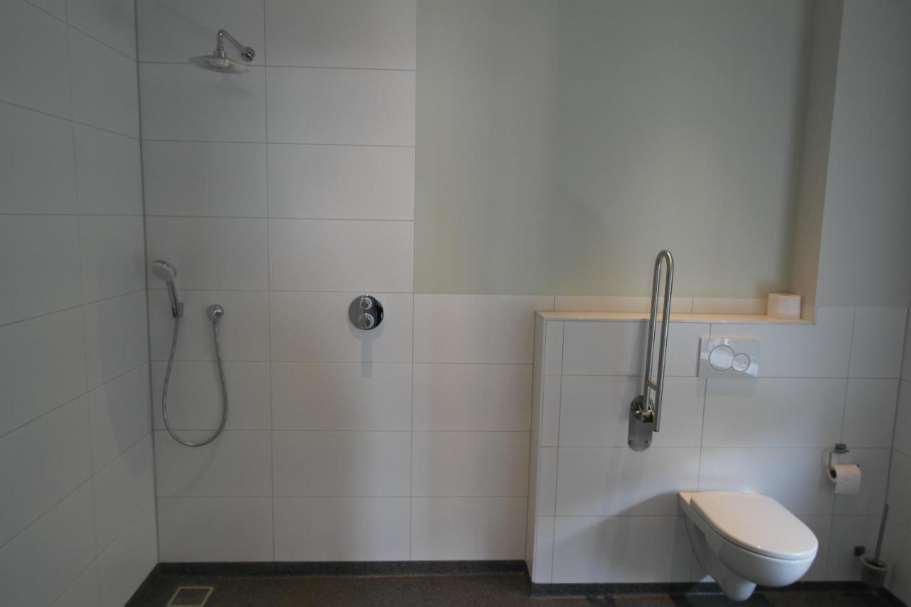 B&B groepsaccommodatie De Pastorie Lage Mierde Buitenkant foto