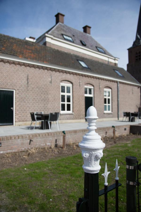B&B groepsaccommodatie De Pastorie Lage Mierde Buitenkant foto