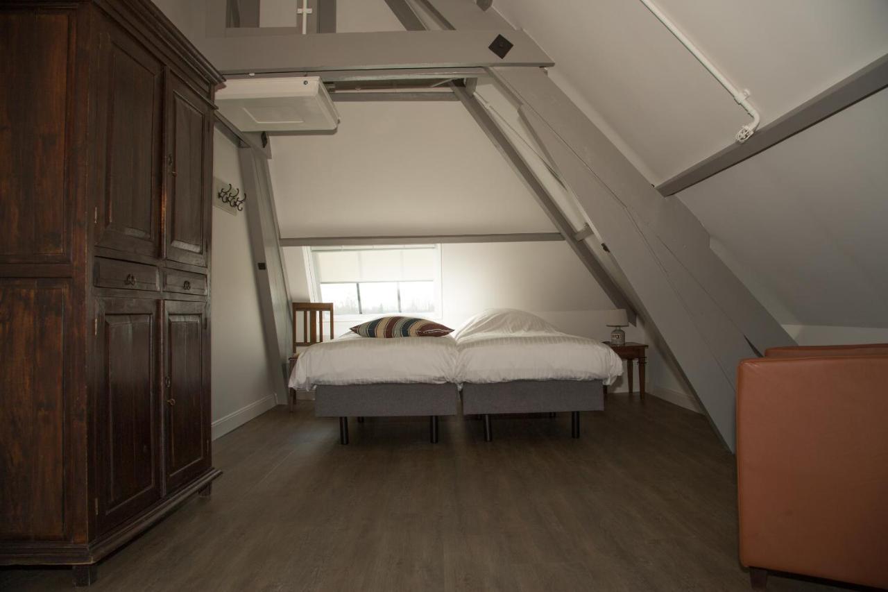 B&B groepsaccommodatie De Pastorie Lage Mierde Buitenkant foto